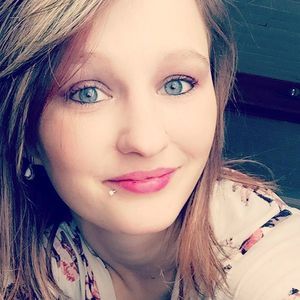 Meet your Posher, Clarissa